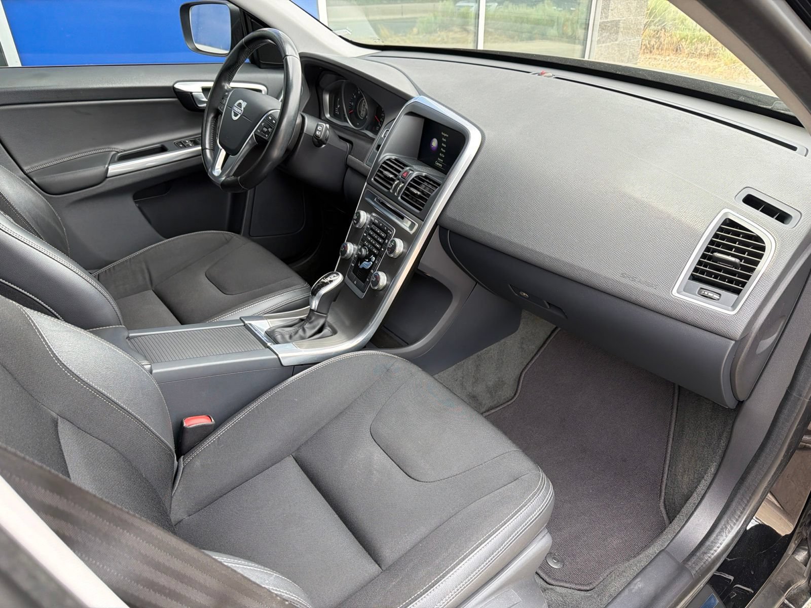 Used 2015 Volvo XC60 T5 FWD image 27
