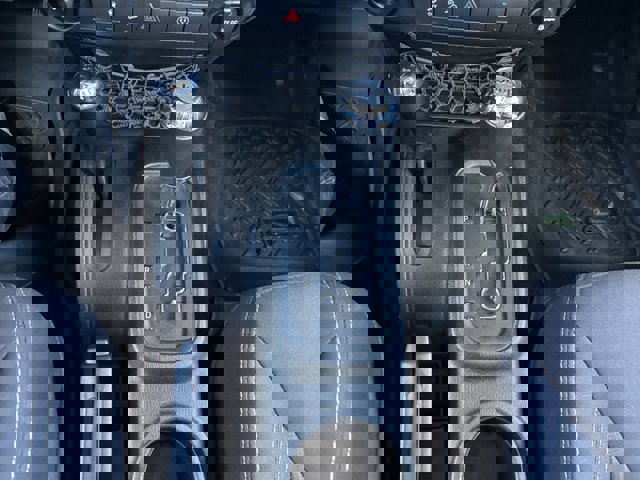 Used 2017 Jeep Wrangler Unlimited Rubicon w/ Connectivity Group image 43