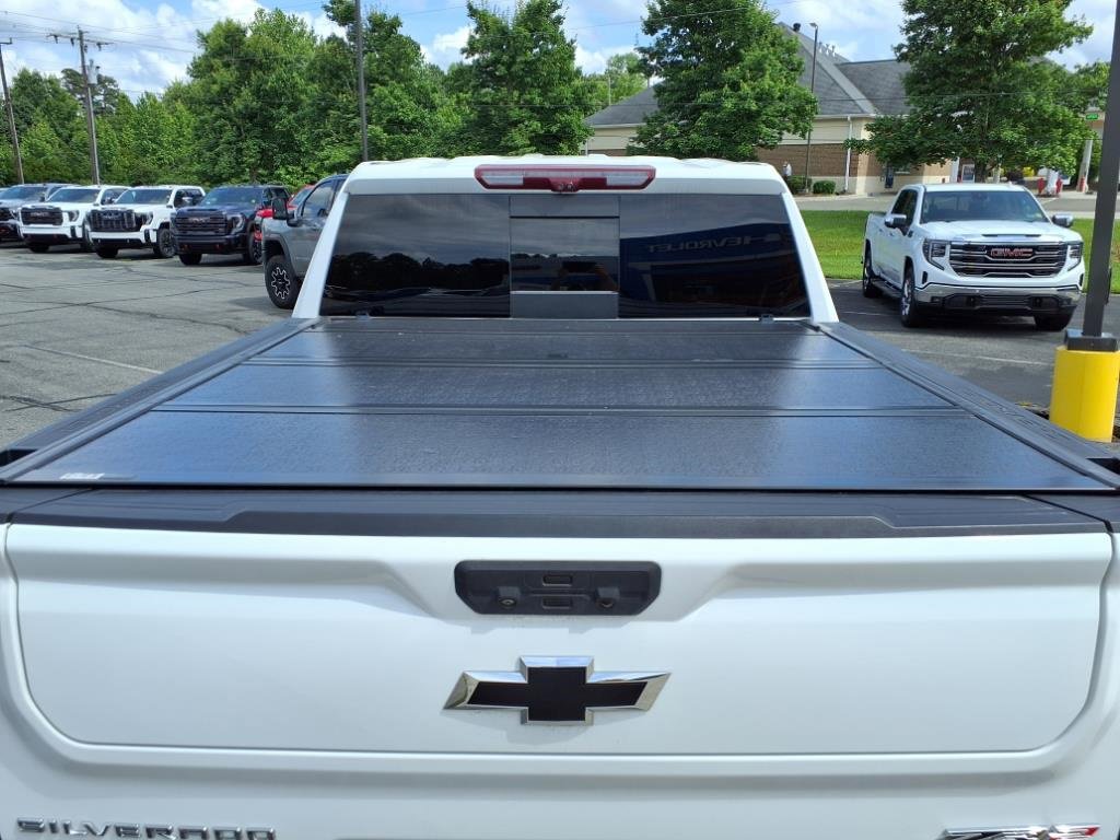 Used 2022 Chevrolet Silverado 1500 ZR2 w/ Technology Package image 5