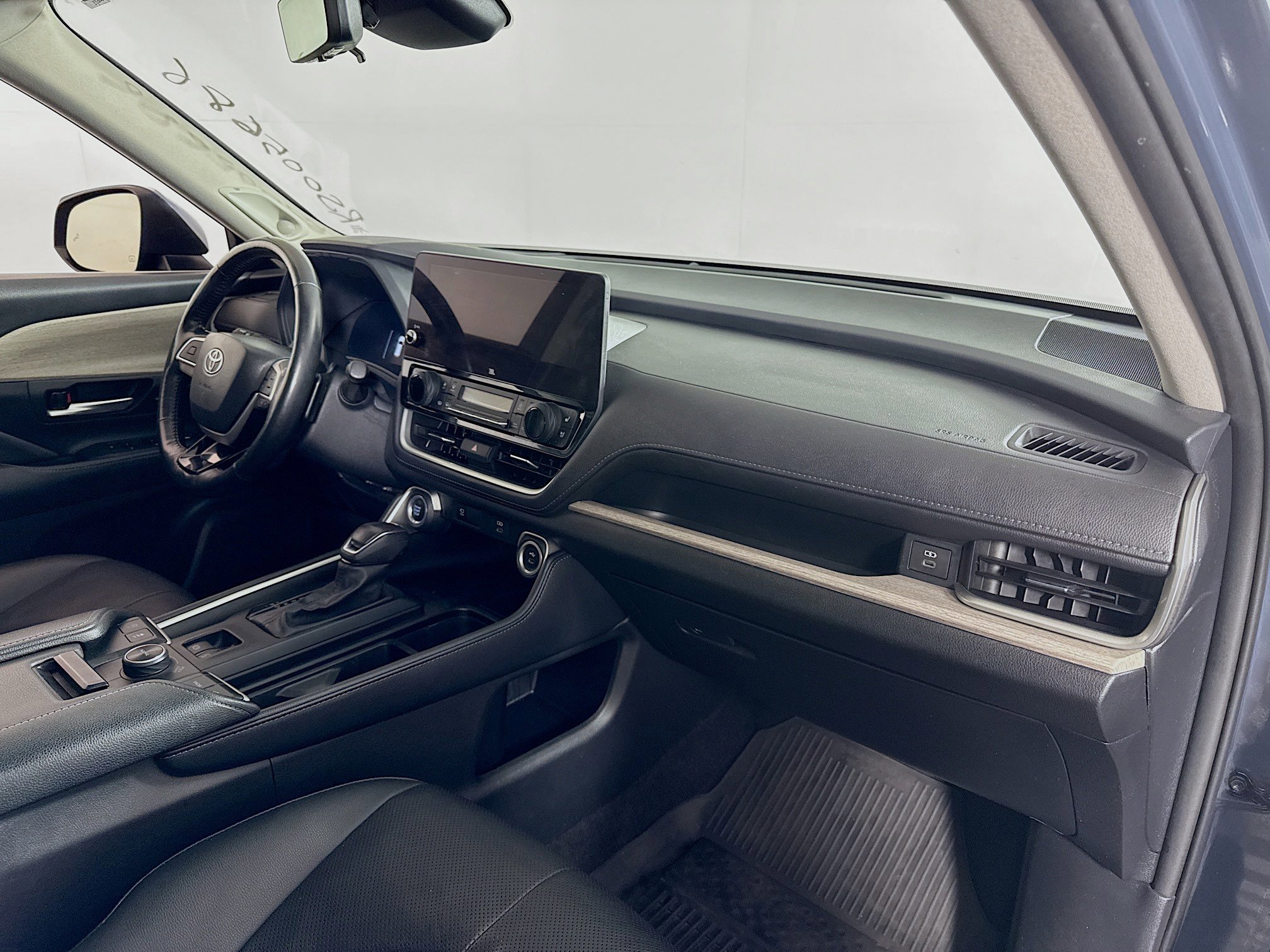 Used 2024 Toyota Grand Highlander Platinum image 29