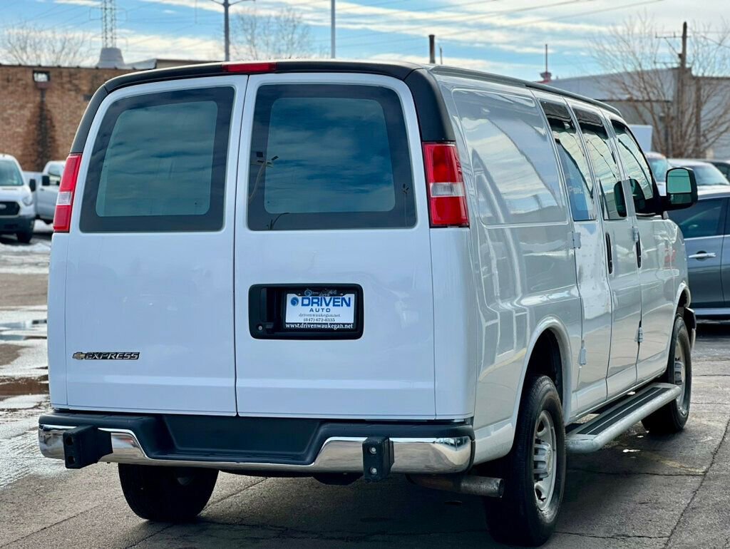 Used 2024 GMC Savana 2500 w/ Driver Convenience Package image 28