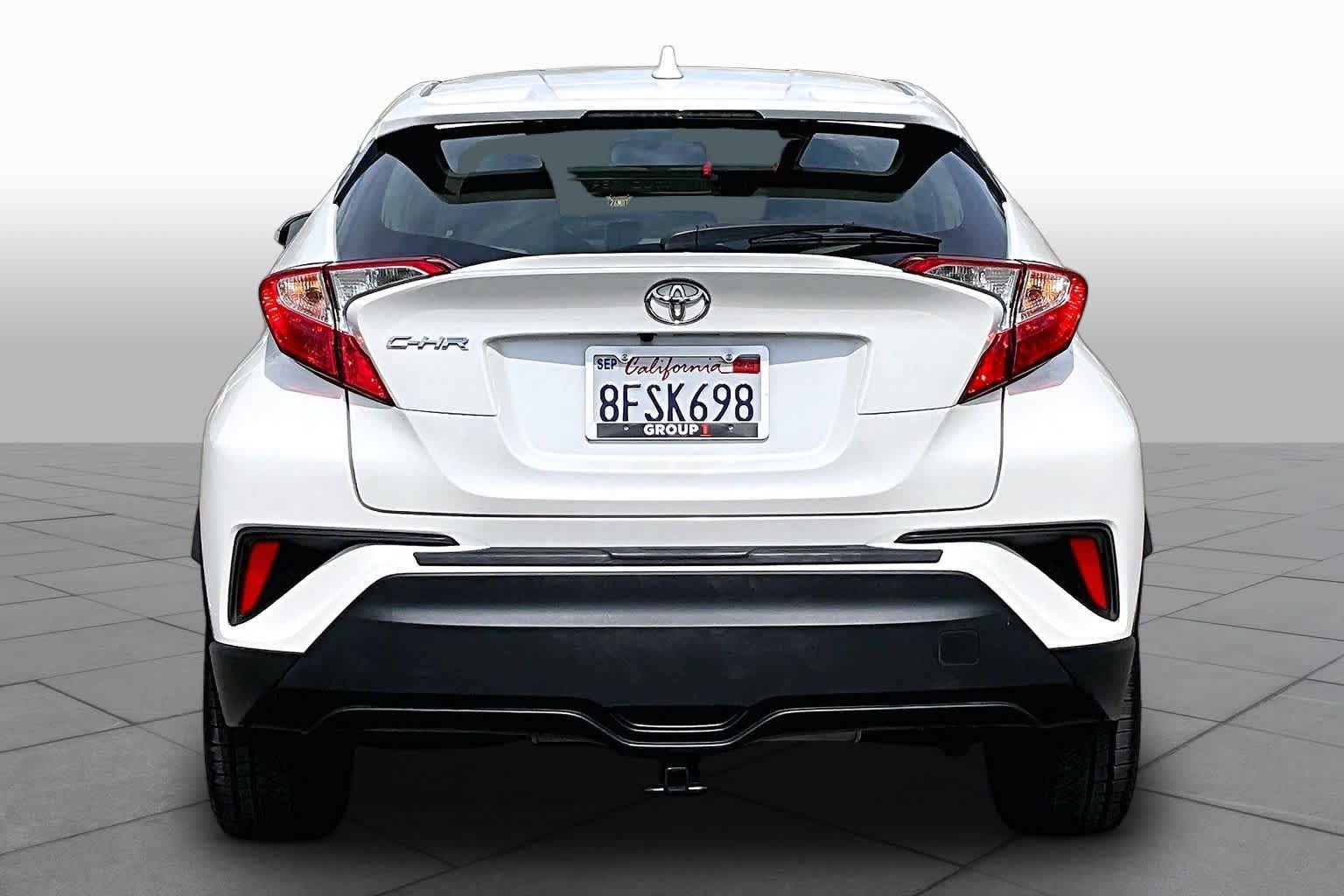 Used 2019 Toyota C-HR XLE FWD image 4