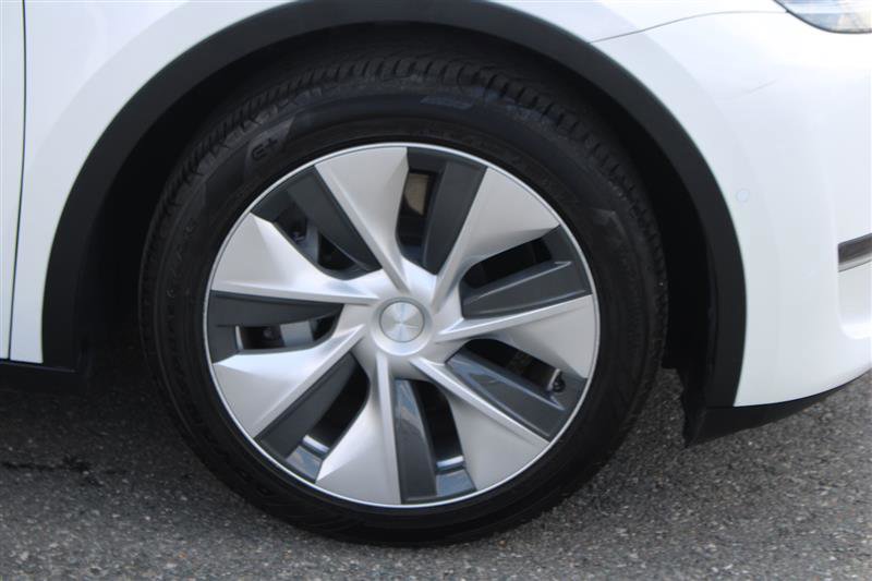 Used 2021 Tesla Model Y Long Range image 10