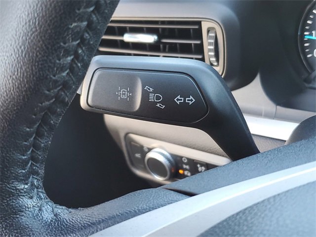 Used 2022 Ford Explorer XLT image 16