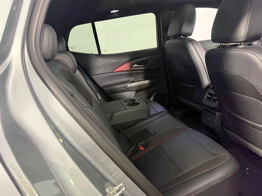 Used 2025 Chevrolet Equinox EV RS FWD image 30