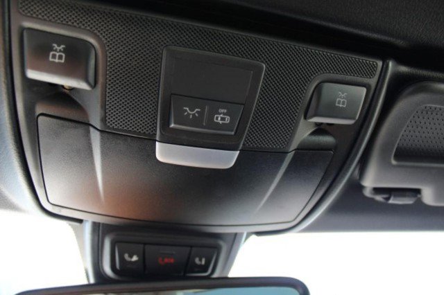 Used 2015 Mercedes-Benz SLK 250 w/ Premium Package image 36