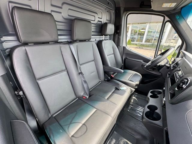 Used 2021 Mercedes-Benz Sprinter 2500 image 21