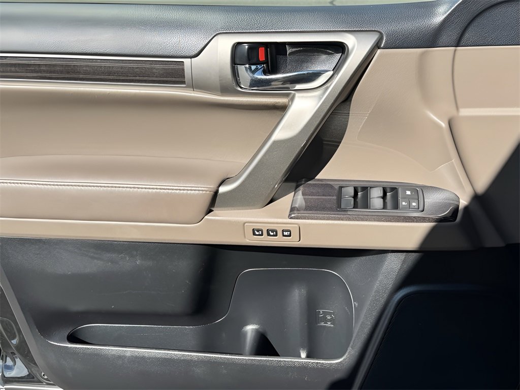 Used 2020 Lexus GX 460 Premium image 28