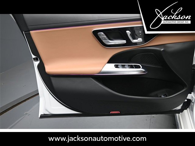 Used 2025 Mercedes-Benz E 350 Sedan image 21