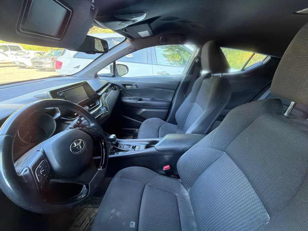Used 2018 Toyota C-HR XLE FWD image 7