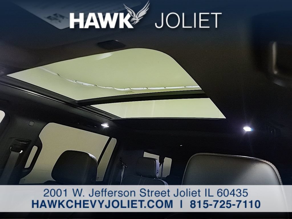 Used 2023 Chevrolet Suburban RST w/ Sport Performance Package AWD/4WD image 11