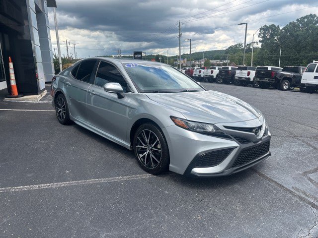 Used 2023 Toyota Camry SE AWD/4WD image 4
