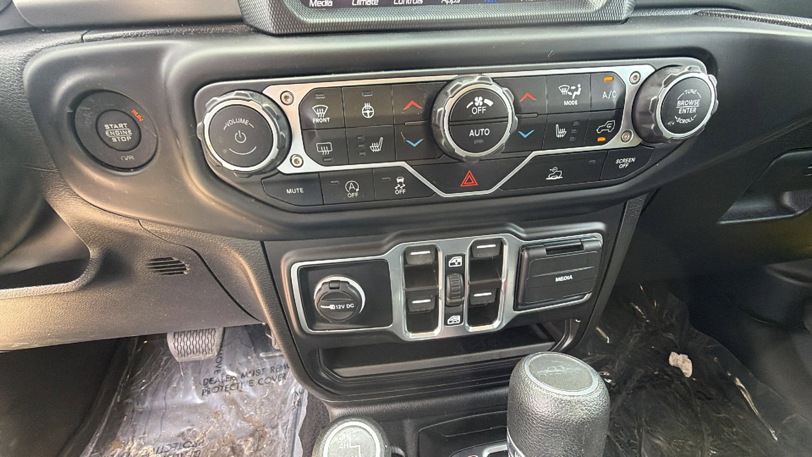 Used 2023 Jeep Gladiator Willys AWD/4WD image 34