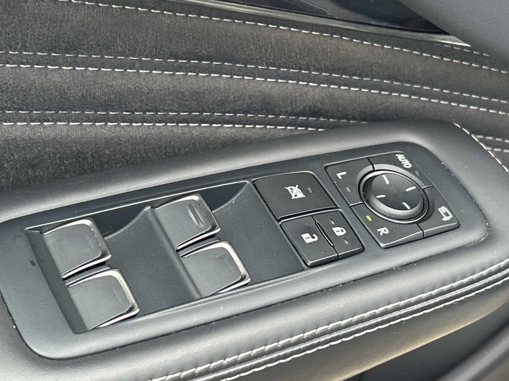 Used 2023 Lexus LS 500 AWD w/ Interior Upgrade Package image 17