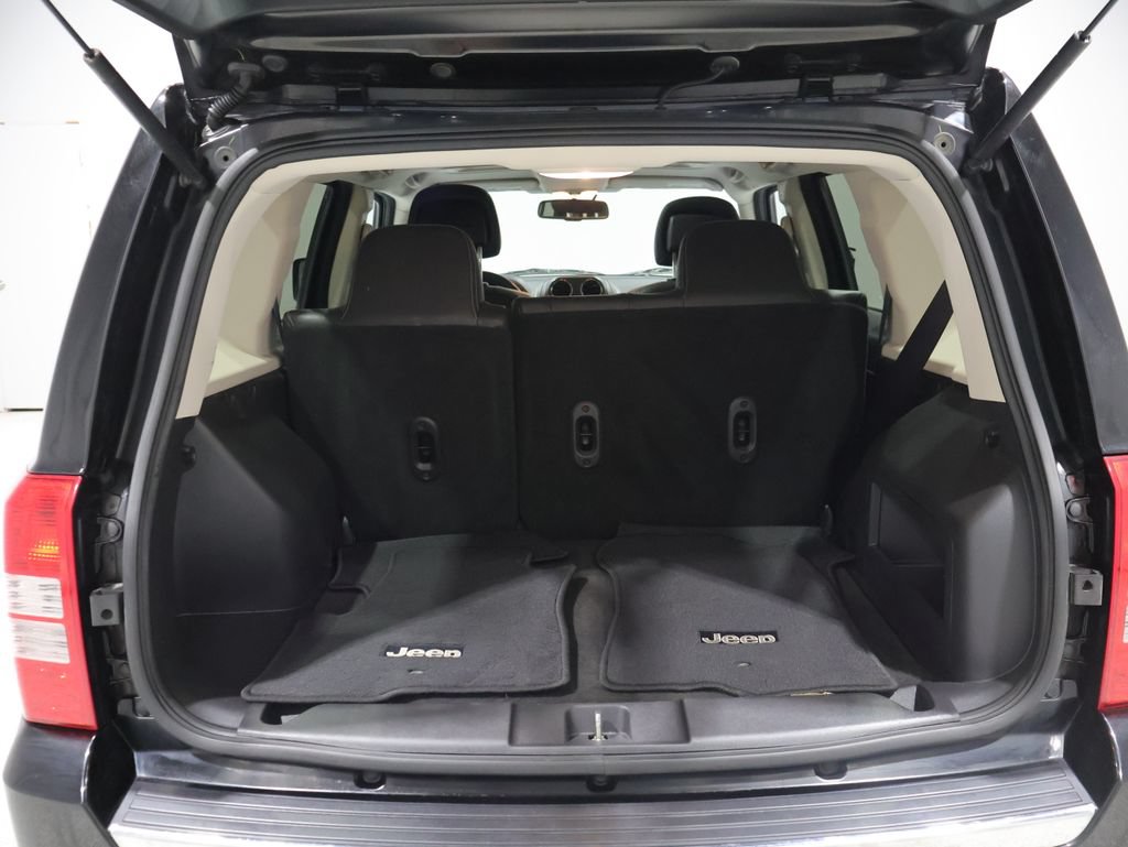 Used 2016 Jeep Patriot High Altitude AWD/4WD image 4