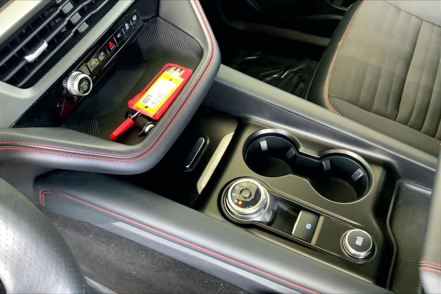 Used 2025 Ford Explorer ST-Line AWD/4WD image 16
