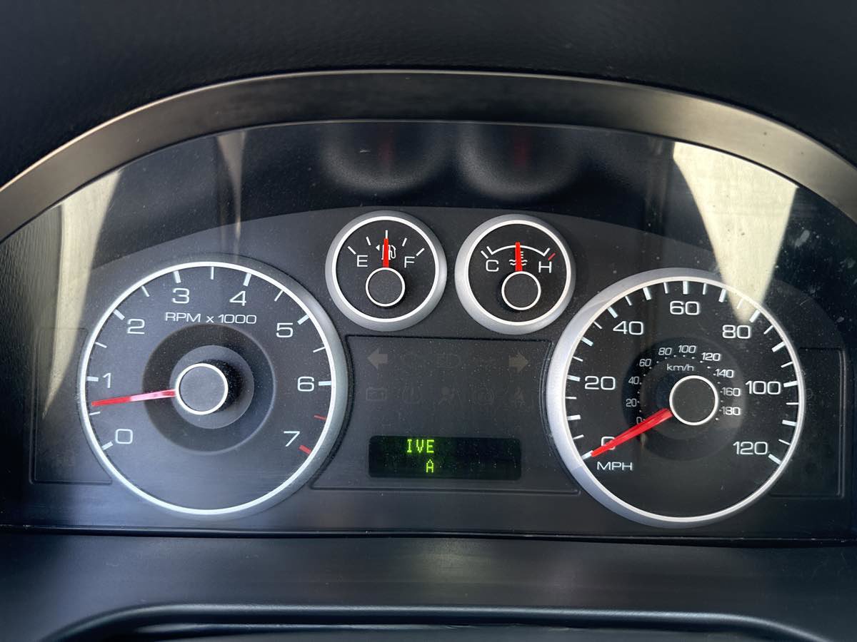 Used 2009 Ford Fusion SEL FWD image 27