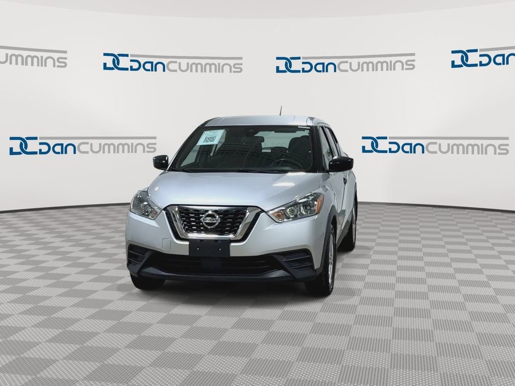 Used 2020 Nissan Kicks S FWD image 4