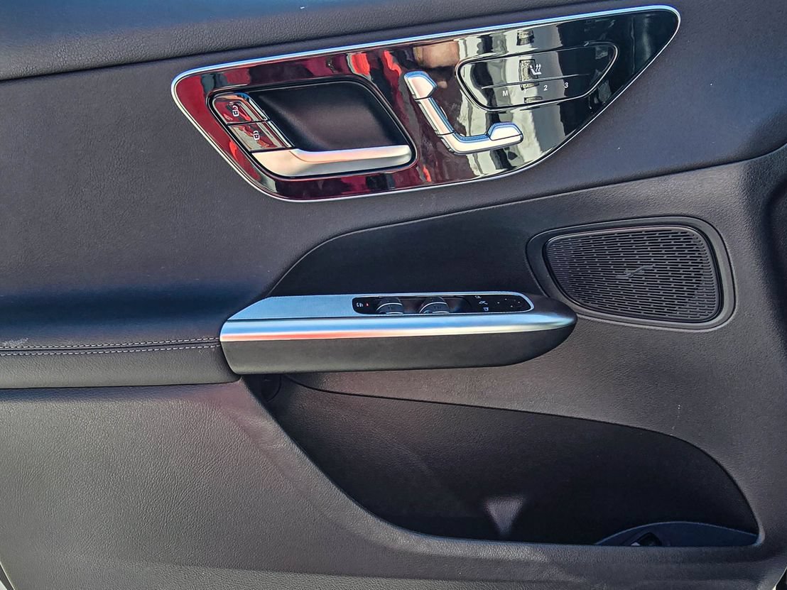 New 2026 Mercedes-Benz GLC 300 4MATIC image 11