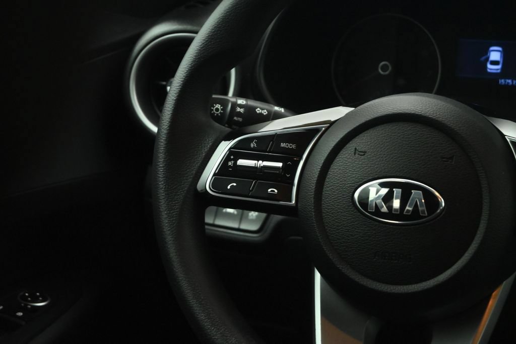 Used 2020 Kia Forte LXS FWD image 42