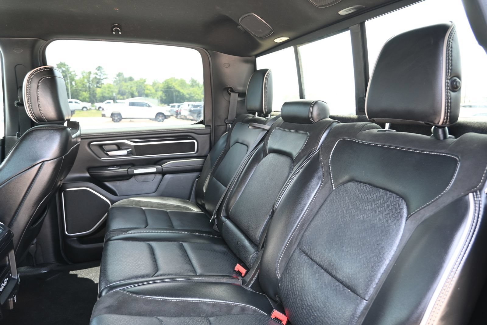 Used 2019 RAM 1500 Laramie RWD image 29