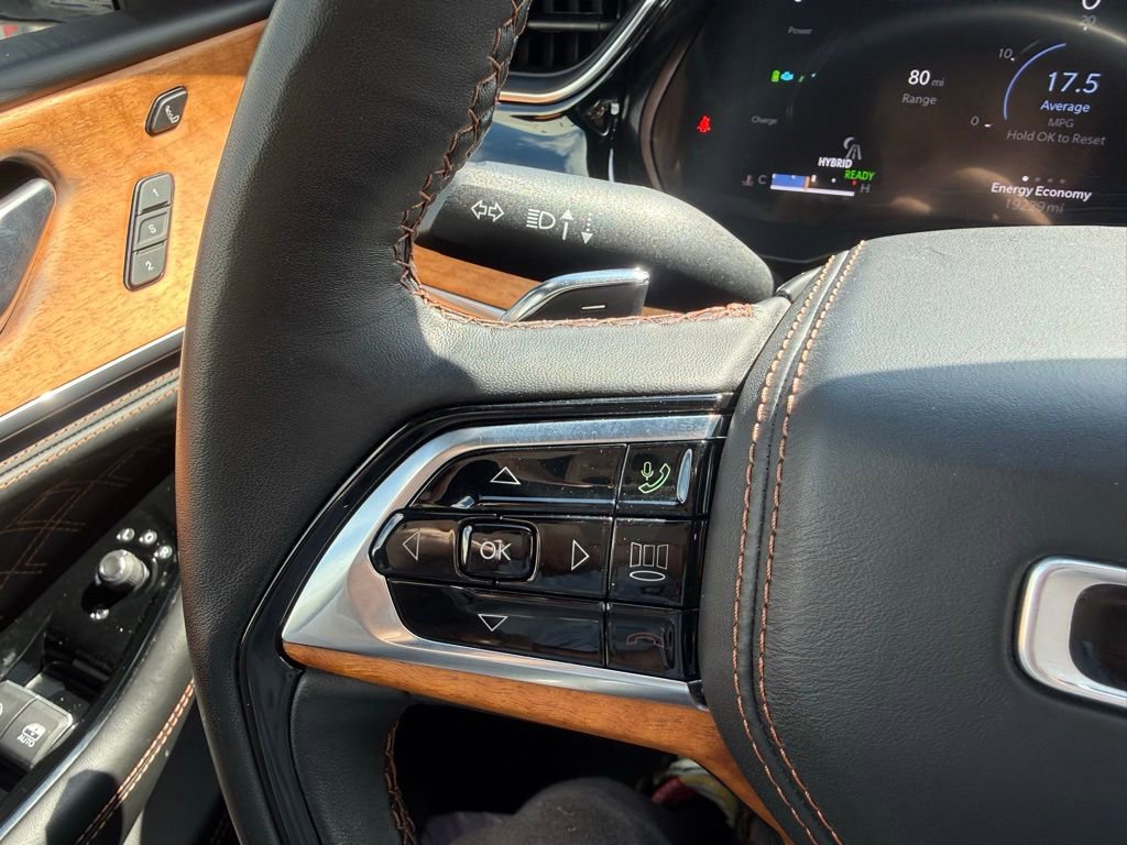 Used 2022 Jeep Grand Cherokee Summit AWD/4WD image 18