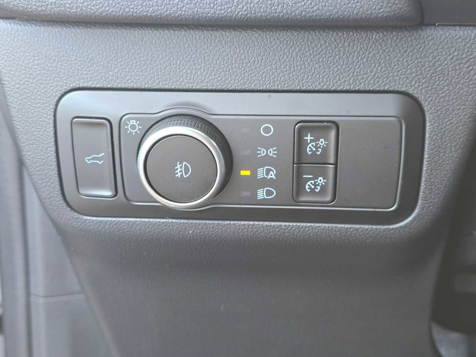 Used 2025 Ford Escape ST-Line Select AWD/4WD image 25