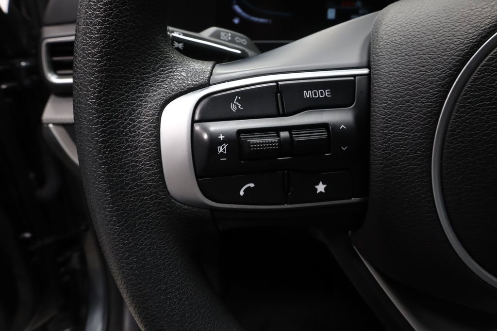 Used 2025 Kia Sportage LX image 27