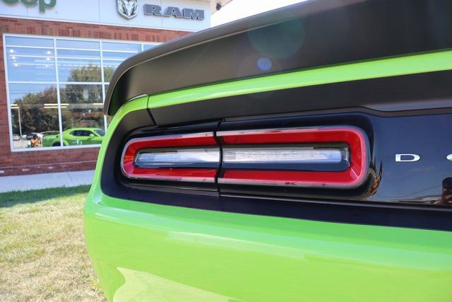Used 2023 Dodge Challenger SRT Hellcat Widebody image 32