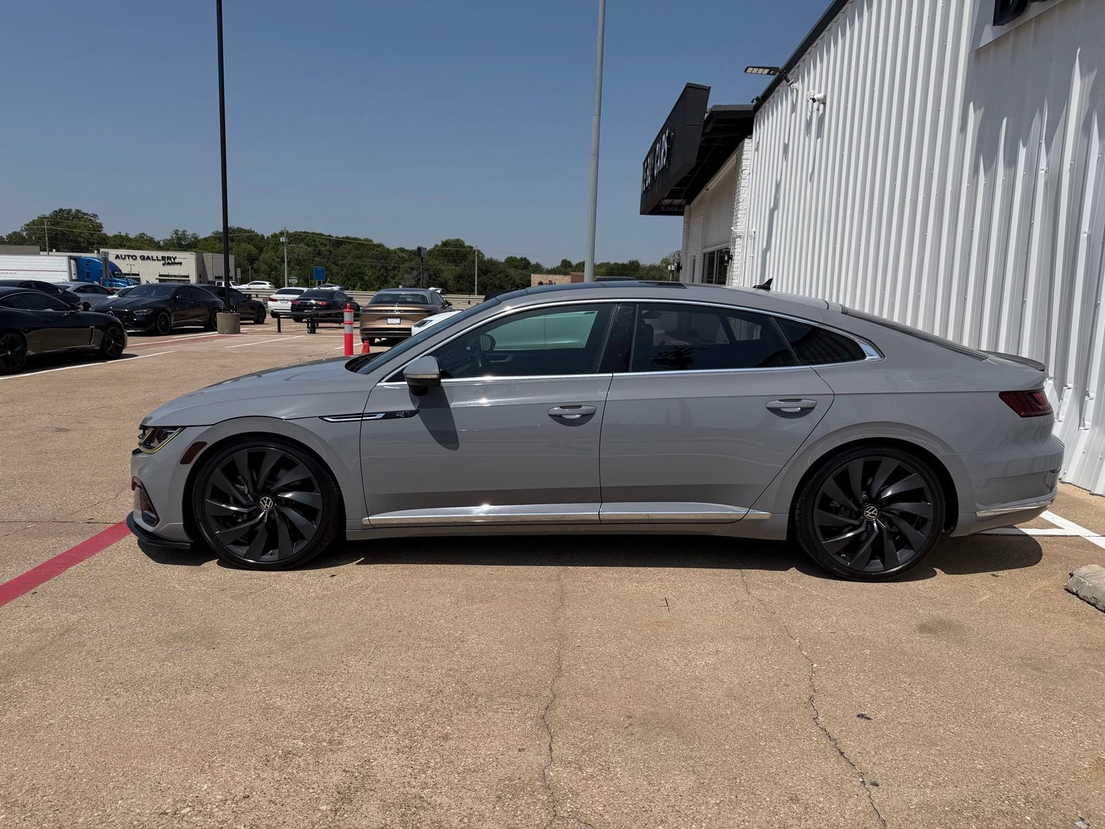 Used 2023 Volkswagen Arteon SEL AWD/4WD image 3