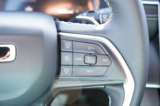 Certified 2023 Jeep Grand Cherokee L Laredo AWD/4WD image 33