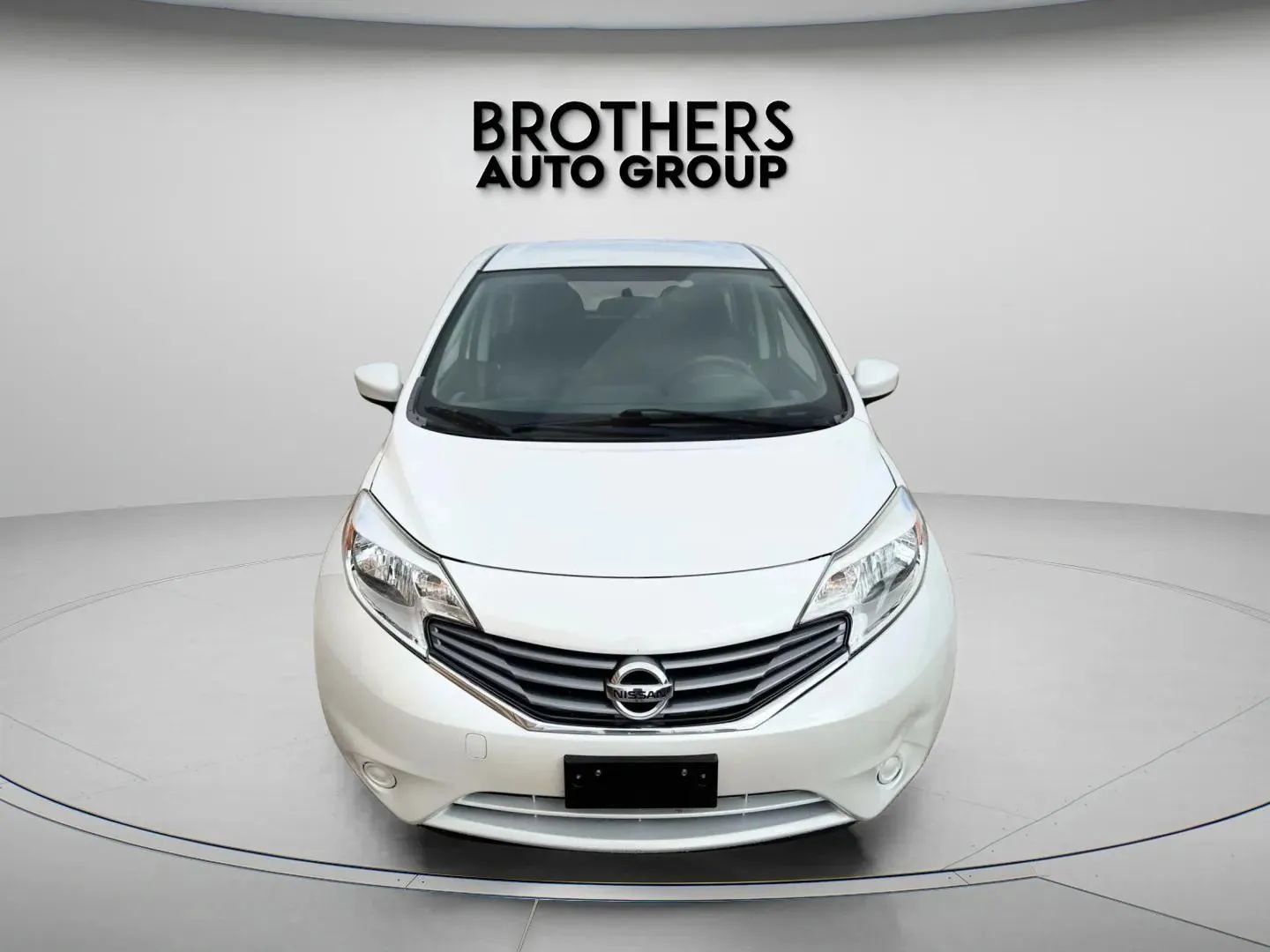 Used 2016 Nissan Versa Note SV image 4