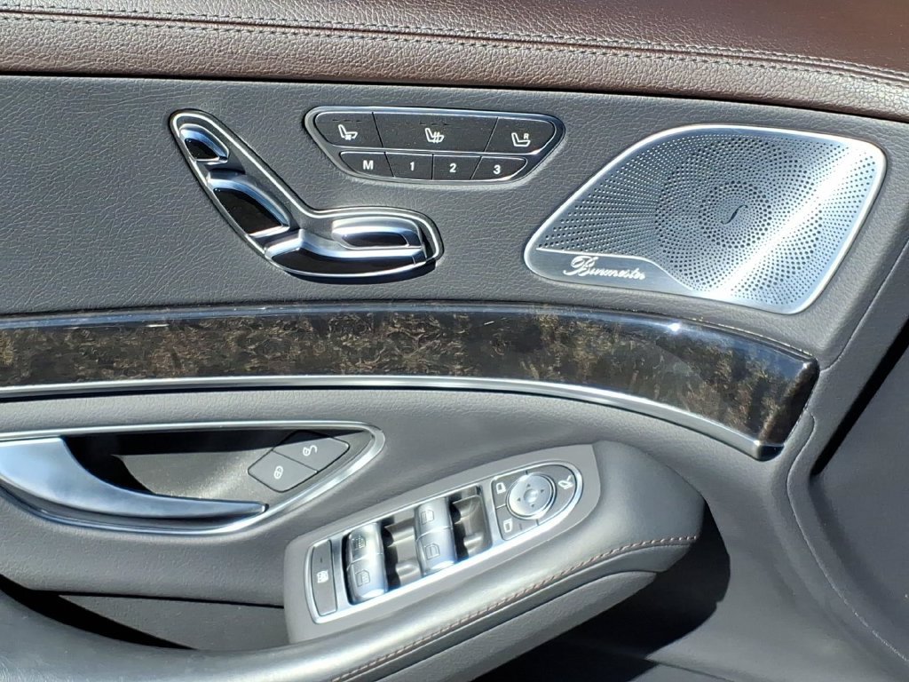 Used 2020 Mercedes-Benz S 560 4MATIC Sedan image 20