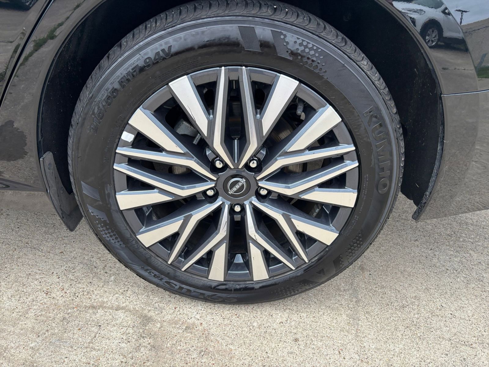 Used 2025 Nissan Altima 2.5 SV FWD image 30