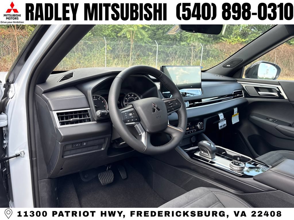 New 2026 Mitsubishi Outlander LE AWD/4WD image 4