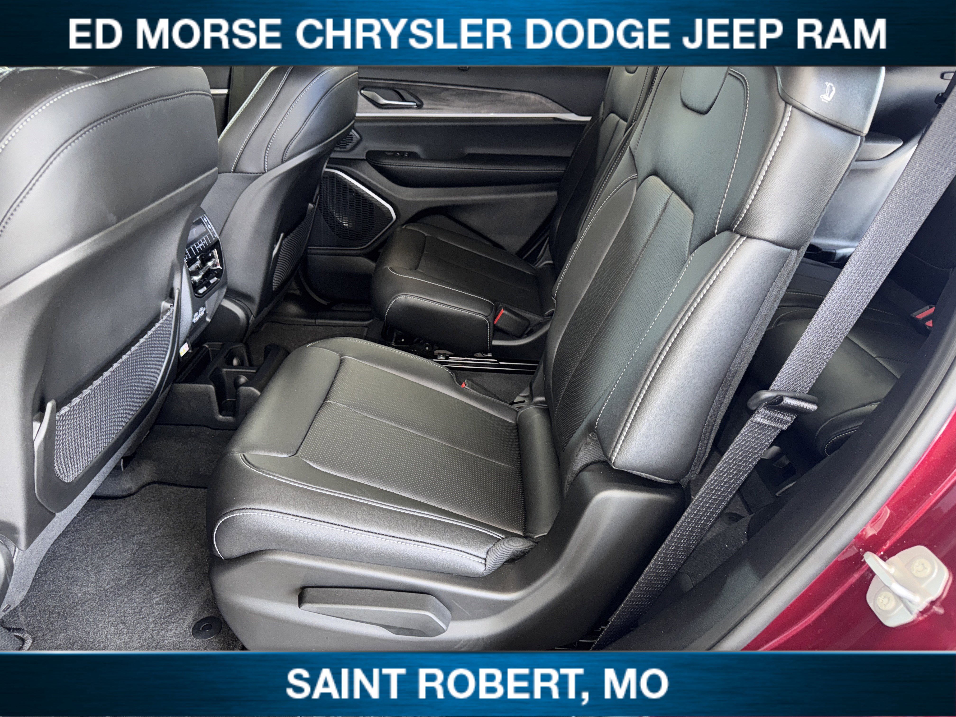 New 2025 Jeep Grand Cherokee L Limited w/ Luxury Tech Group II image 31
