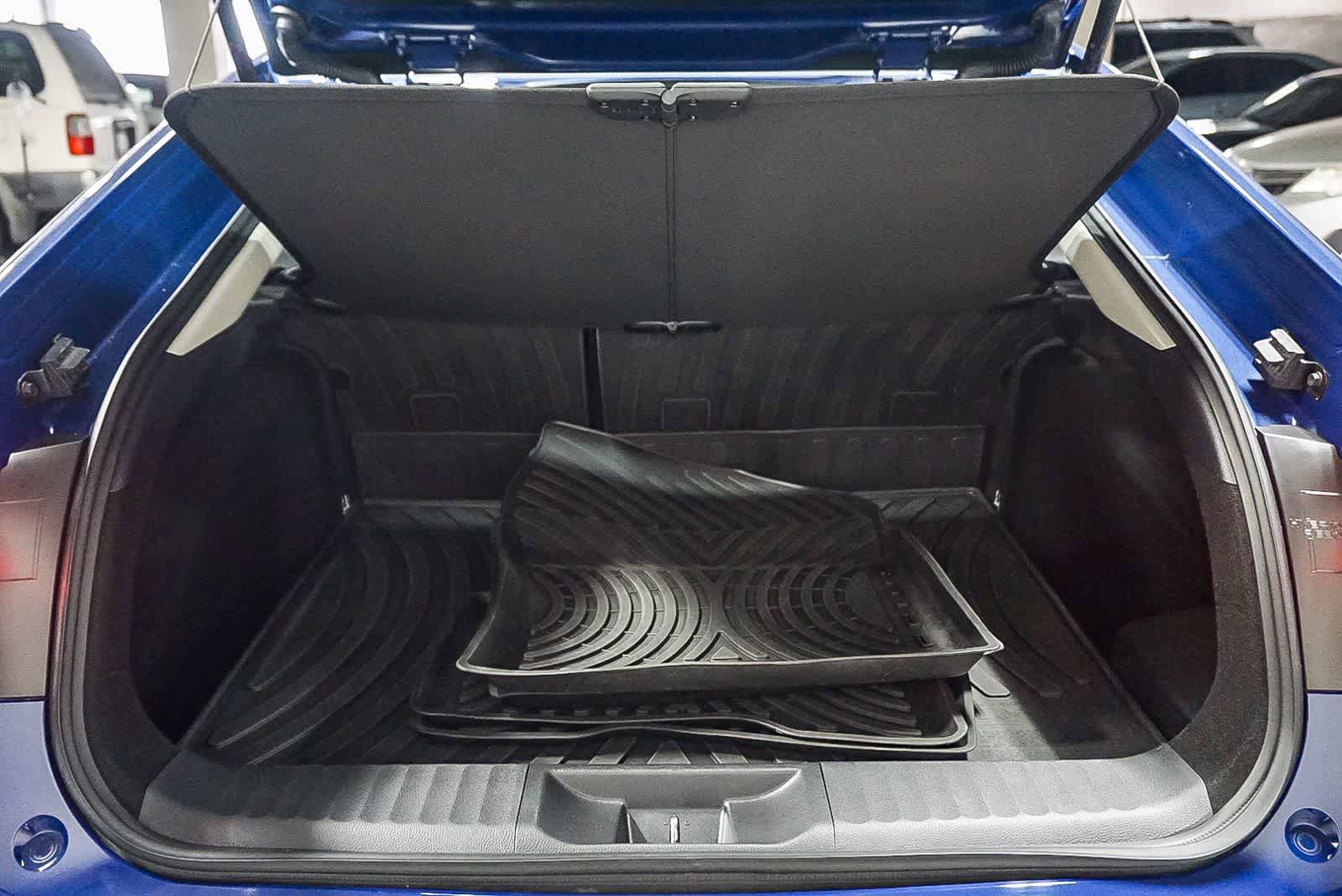 Used 2024 Toyota Prius XLE FWD image 27