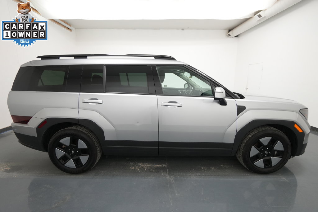 Used 2025 Hyundai Santa Fe SEL AWD/4WD image 10