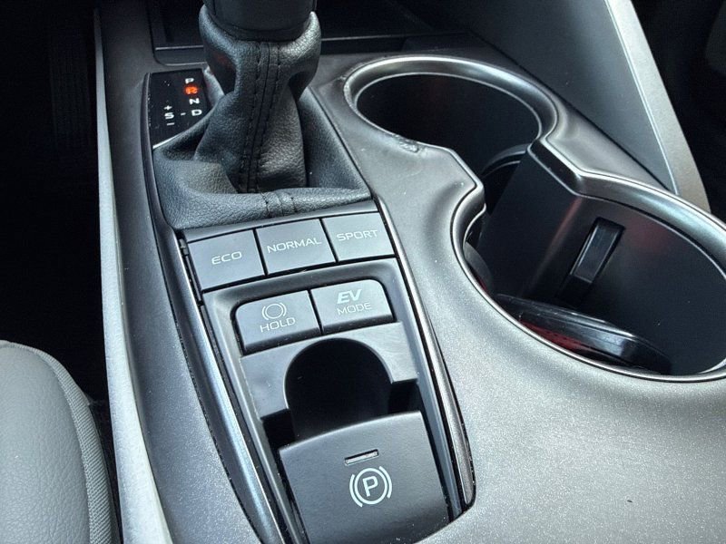 Used 2021 Toyota Camry SE FWD image 27