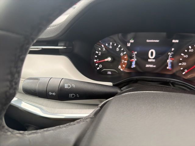 Used 2024 Jeep Compass Limited image 19