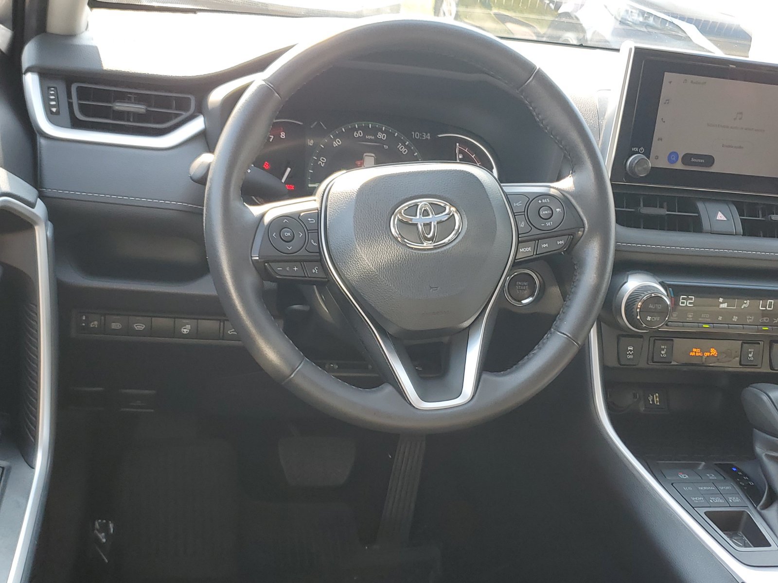 Certified 2025 Toyota RAV4 XLE w/ Convenience Package AWD/4WD image 12