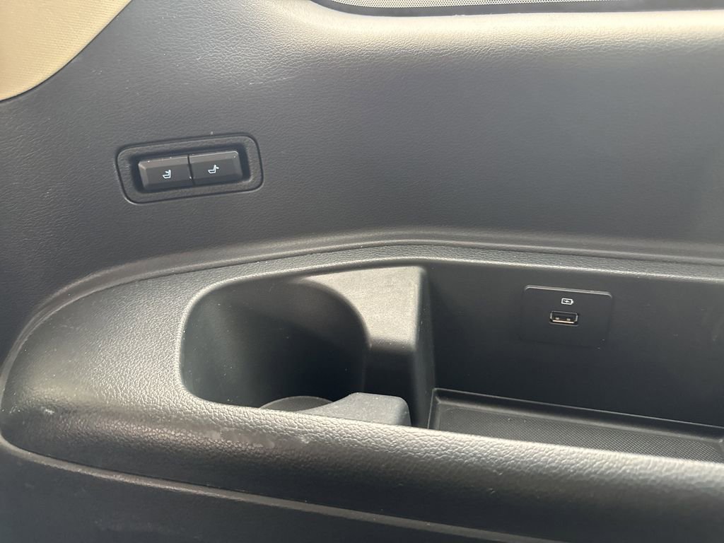 Used 2024 Ford Expedition XLT image 36