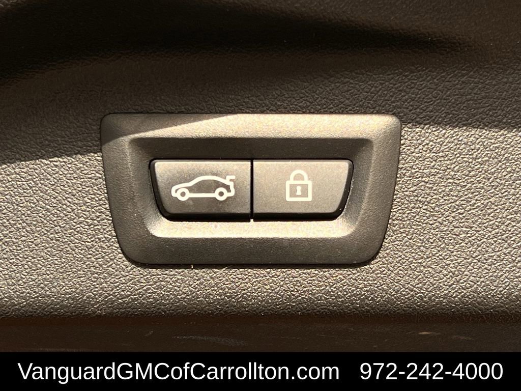 Used 2022 BMW X7 M50i w/ Cold Weather Package image 32