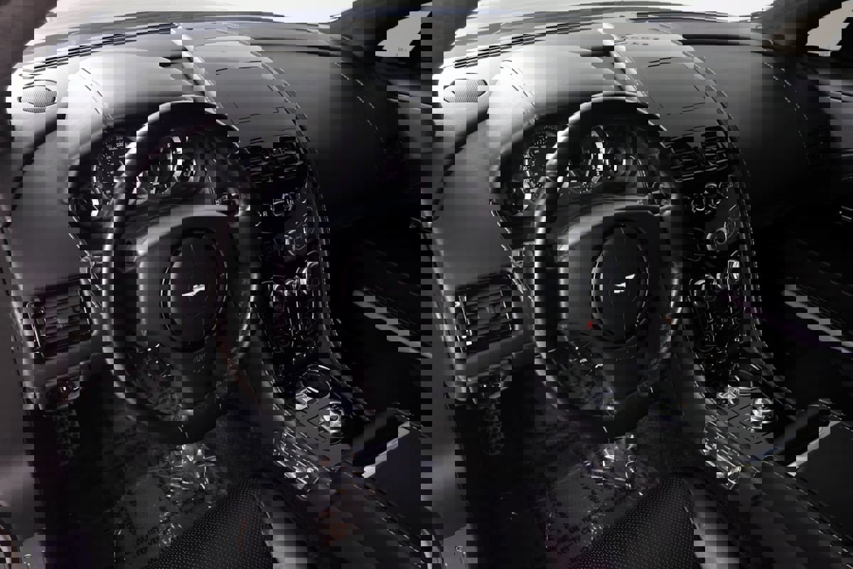 Used 2016 Aston Martin Rapide S image 16