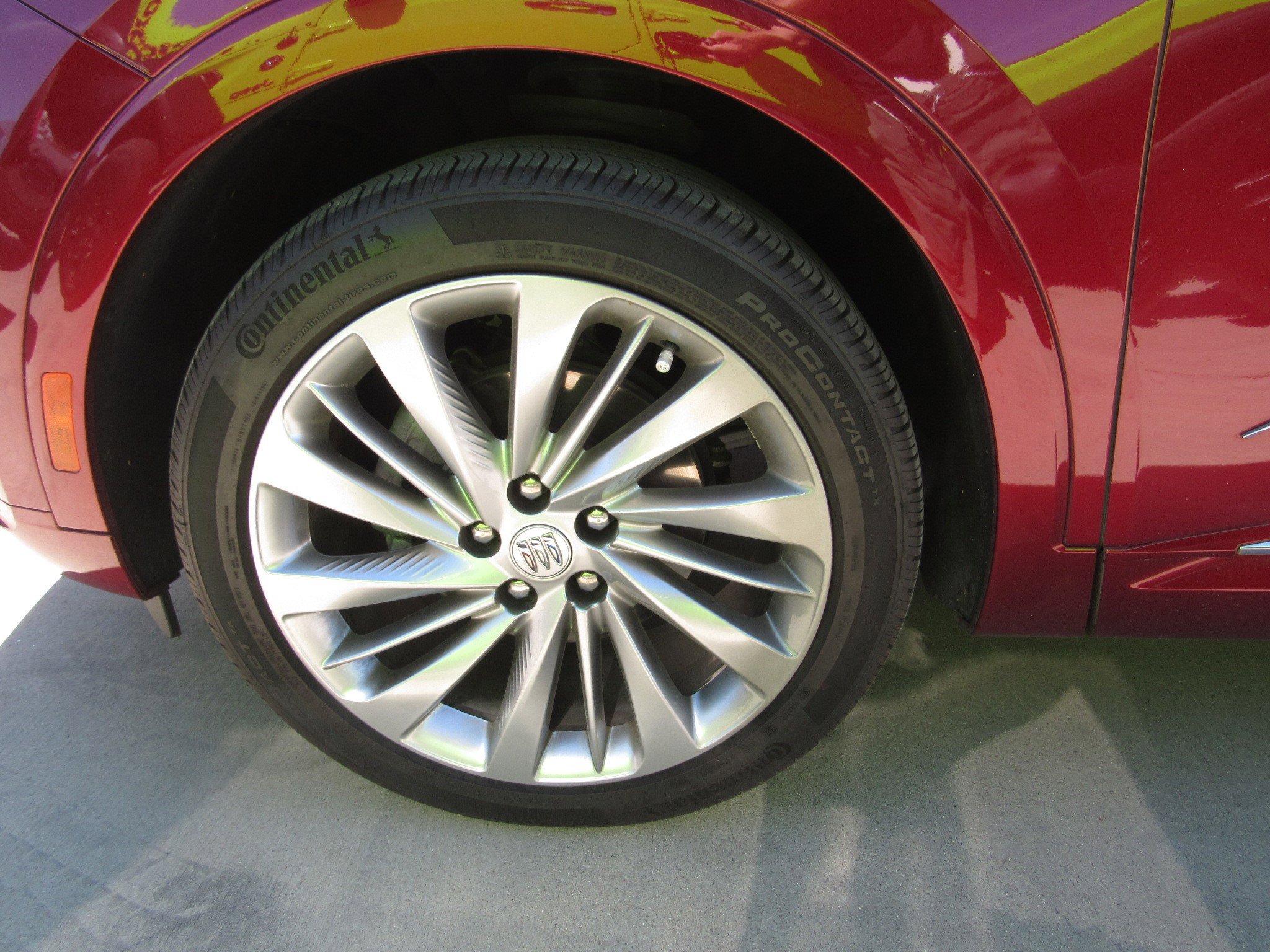 Used 2024 Buick Envision Avenir image 5