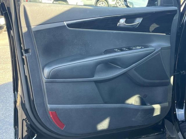 Used 2019 Kia Sorento LX image 14