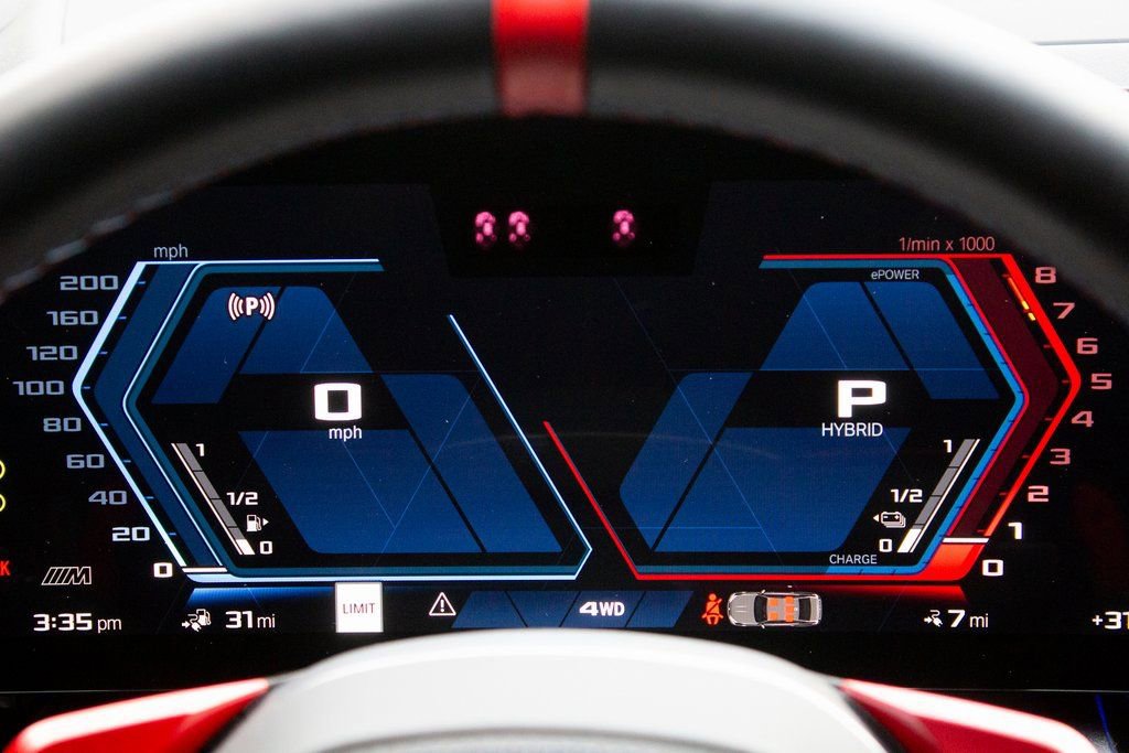 Used 2025 BMW M5 w/ Carbon Package image 15