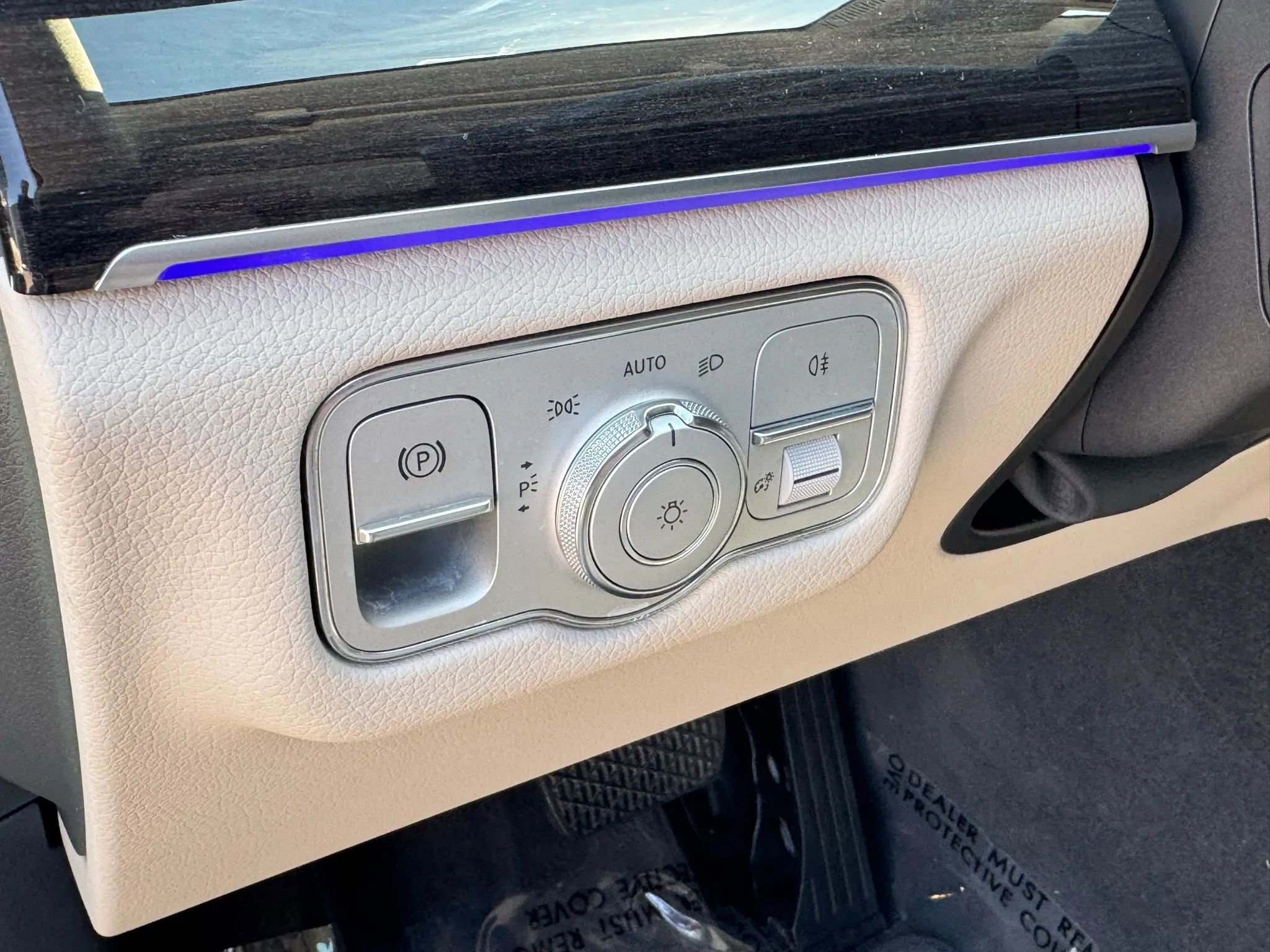 Used 2020 Mercedes-Benz GLE 350 4MATIC w/ Premium Package image 26