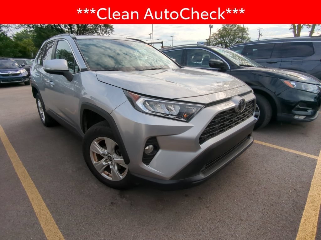 Used 2021 Toyota RAV4 XLE FWD image 3