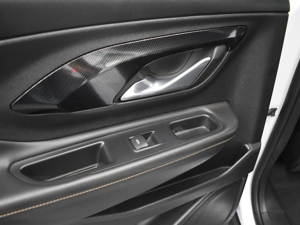 Used 2023 GMC Terrain AT4 image 15
